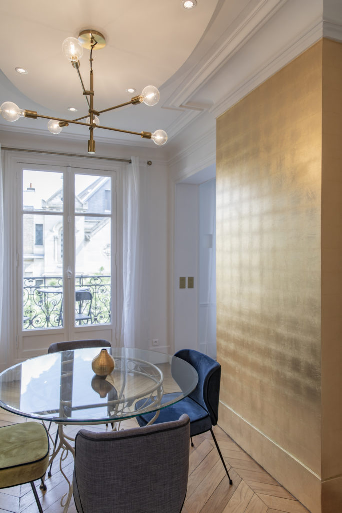 Gilding in an Parisian apartment