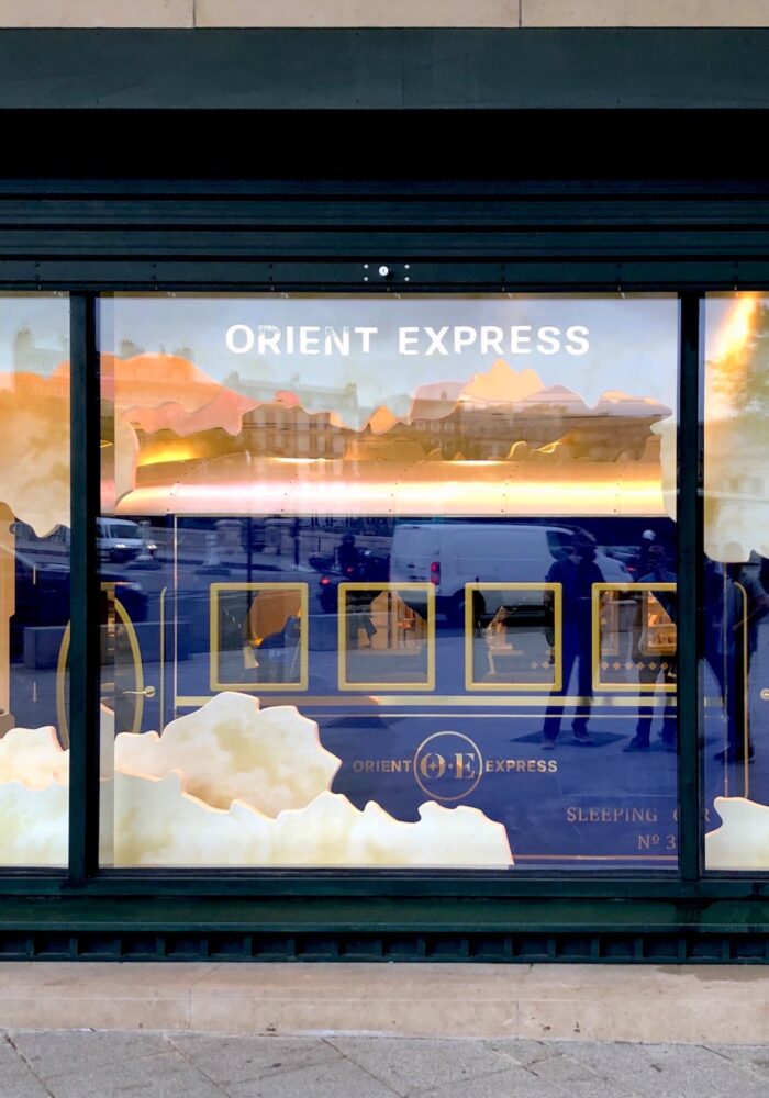 Nuagé peint Orient Express Samaritaine