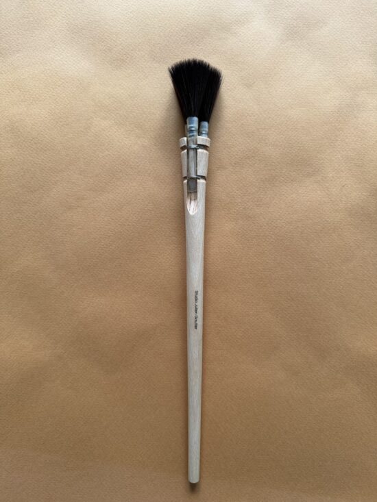 Pinceau-chiqueteur-trois-meches-rond-bout-carre-synthetique-imitation-petit-gris-numero-1